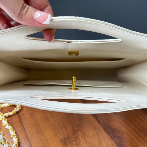 Vintage Chanel White 31 Shopping Tote - Picture 6 of 14